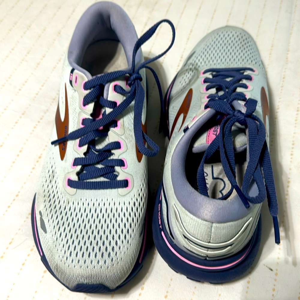 Brooks Ghost 15 running shoe